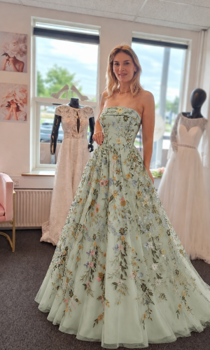 Blomster og blade dream dress fra bridalstore.dk