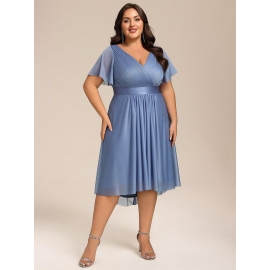   Blå eller rosa knæ lang festkjole med ærme plussize fra Bridalstore 
