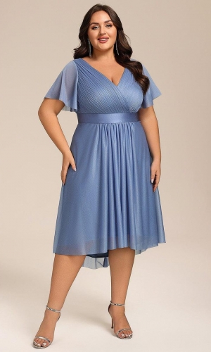 Forførende drøm blå eller rosa knæ lang festkjole med ærme plussize fra Bridalstore 