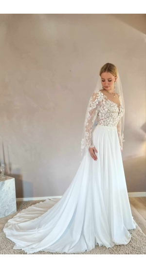 Brudekjole med blonde  og ærmer Weddingdeluxe  Brudekjole med blonde  og ærmer Weddingdeluxe