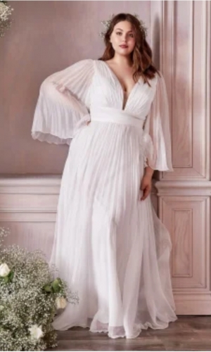Plisseret plus size brudekjole med lynlås i ryggen