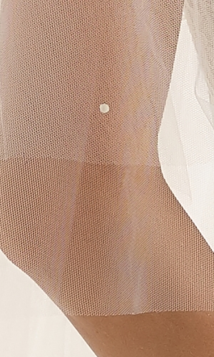 Langt brudeslør med glimmer og perler | bridalstore.dk