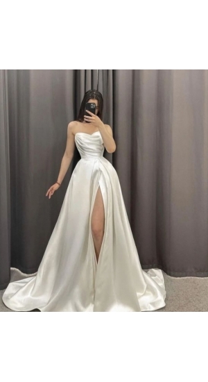 Herve glat stropløs brudekjole 