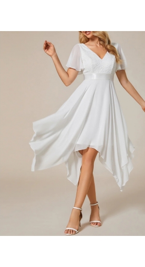 Knæ lang kjole med ærme let skørt