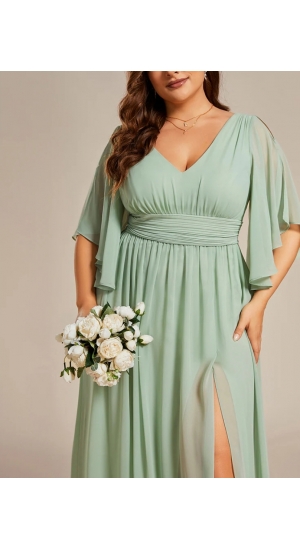 Sage grøn kjole i plus size  Sage grøn kjole i plus size