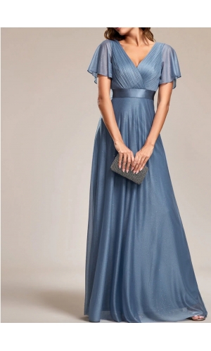 Fusty glimmer dress with a small sleeve