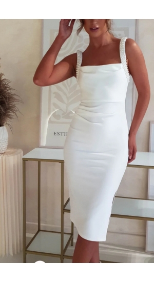 Kort brudekjole eller hvid kjole med perler