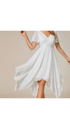 Konfirmations kjole med let chiffon skørt lille ærme Konfirmations kjole med let chiffon skørt lille ærme