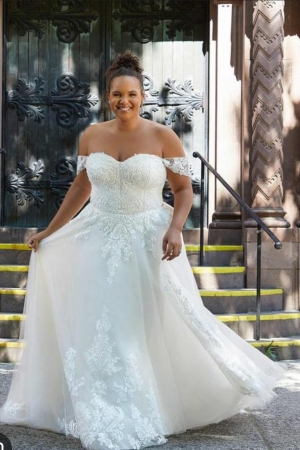 Plus size brudekjoler 