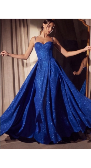 Fest kjole med strop og corsage fra Bridalstore og glimmer