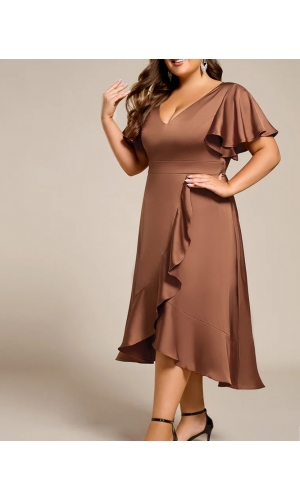   Nora plussize  enkel satin med v ryg og let skørt i flere farver