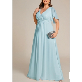 Baby blue kjole i plussize med ærme og blomster 