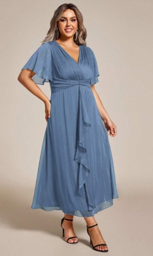  Sensuel kat blå knæ lang plussize blå kjole fra Bridalstore 