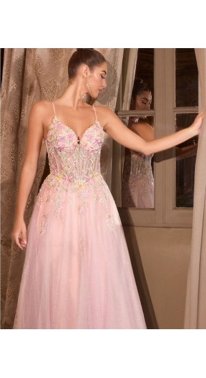 Fairytale kjile i blush med blomster fra Bridalstore  Fairytale kjile i blush med blomster fra Bridalstore