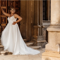 Ekstra billige, udsalgs brudekjoler fra Bridalstore 