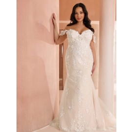   Plus size brudekjole i dyb champagne sol farve 