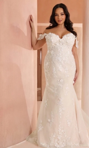   Plus size brudekjole i dyb champagne sol farve 