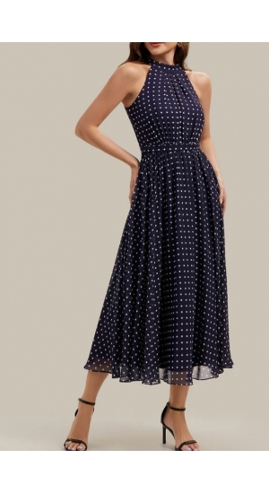 Sommerkjole halterneck i2 farver blå eller brun med polka prikker 