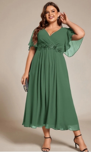 Laluna kjoler også i plus size som dækker knæ