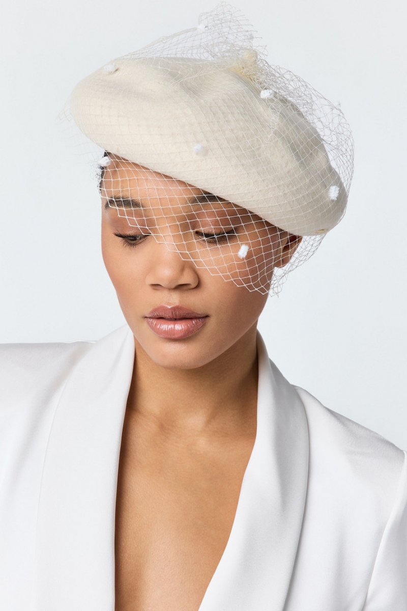 Baskerhue ivory | bridalstore.dk