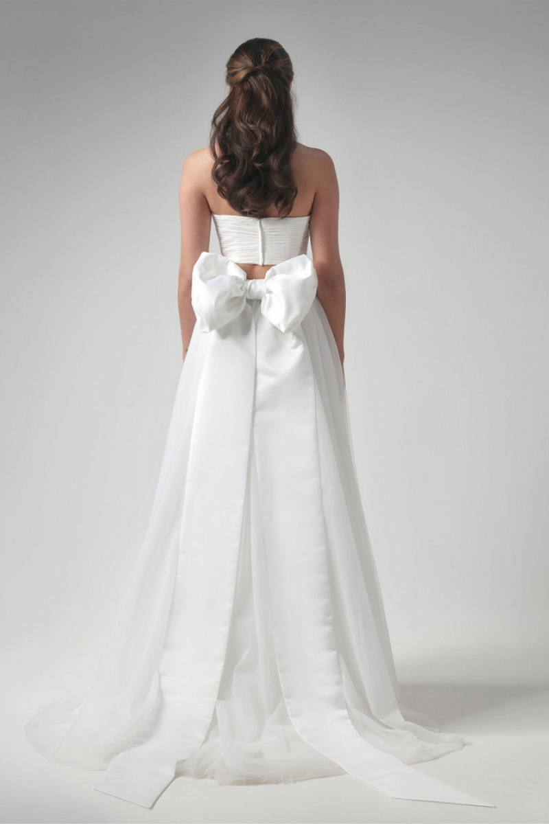 Blomst Mat satin ivory | bridalstore.dk