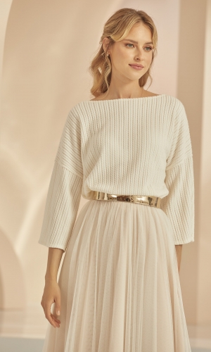 Strikket sweater med lange ærmer og båddekollete E342 | bridalstore.dk