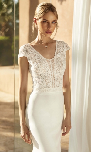 Brudetop i blonde med korte ærmer E412 | bridalstore.dk
