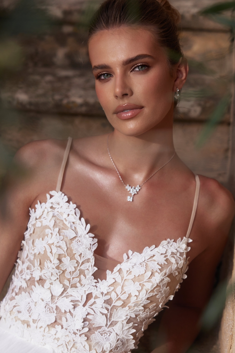 Brudekorset i blonde og tyl med stropper E464 | bridalstore.dk