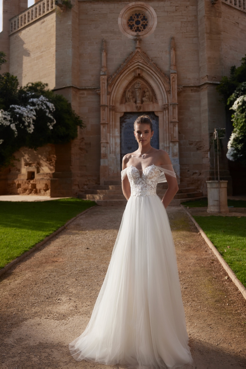 Brudekorset i blonde og tyl med sweetheart-udskæring E473 | bridalstore.dk