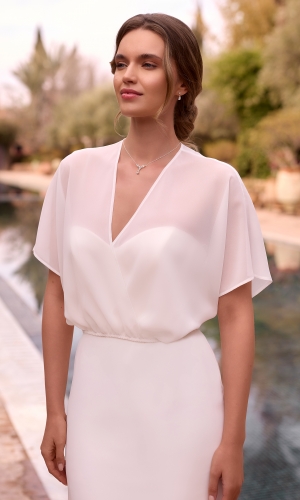 Brudetop i chiffon med sommerfugleærmer E493 | bridalstore.dk