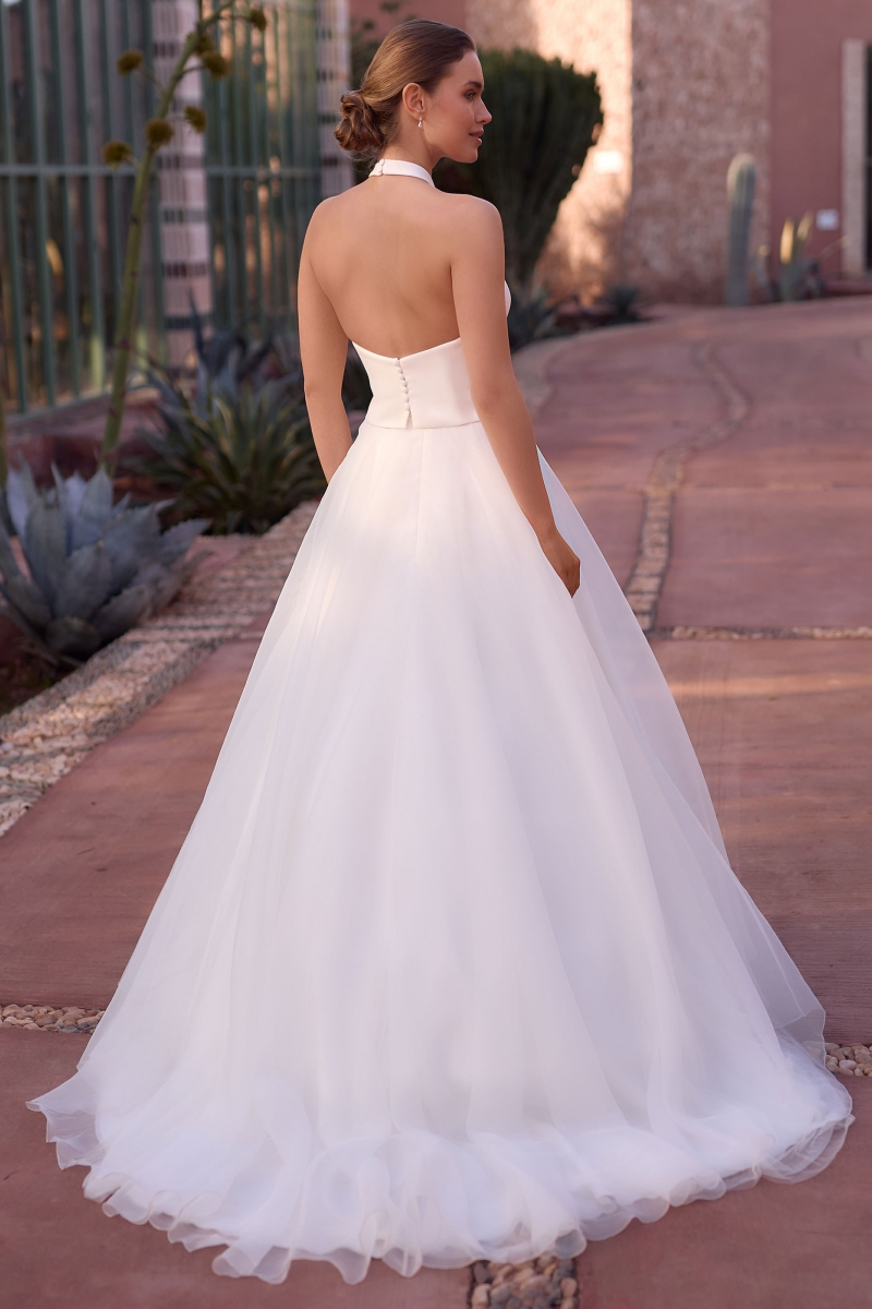 Brudetop i stretch-crepe med halterneck E500 | bridalstore.dk