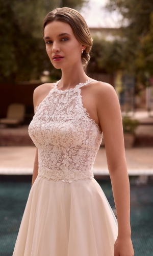 Brudetop i tyl og blonde med halterneck E502 | bridalstore.dk