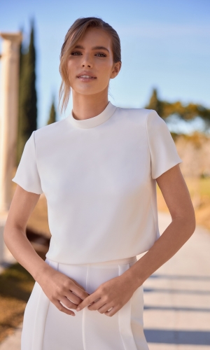 Brudetop i stretch-crepe med korte ærmer E539 | bridalstore.dk