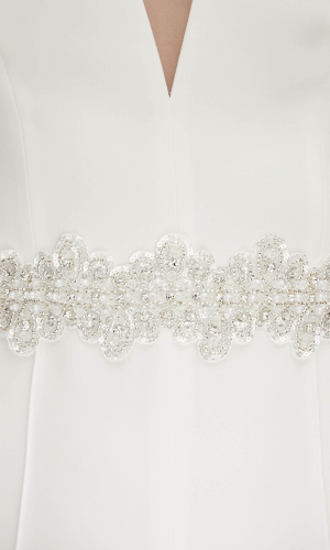 Brudebælte PA106 med perler og pyntesten på satin | bridalstore.dk
