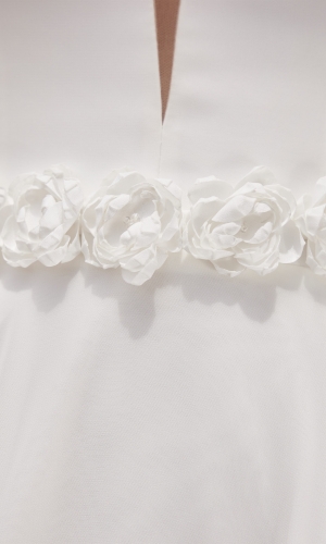 Brudebælte PA166 med 3D-blomster på satin | bridalstore.dk