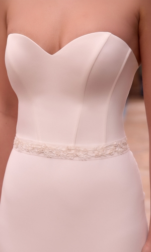 Brudebælte PA184 med blomster- og bladblonde med perler | bridalstore.dk