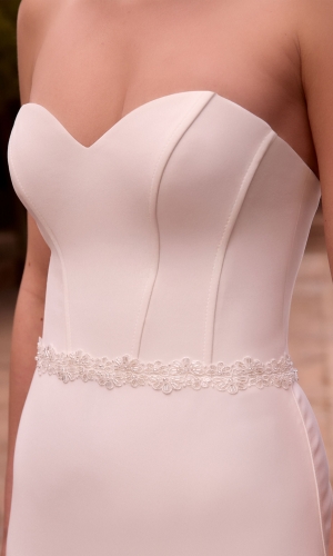 Brudebælte PA186 med blomsterblonde med perler | bridalstore.dk