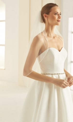 Brudeslør S309 i blød tyl med glasperlekant 80 cm | bridalstore.dk