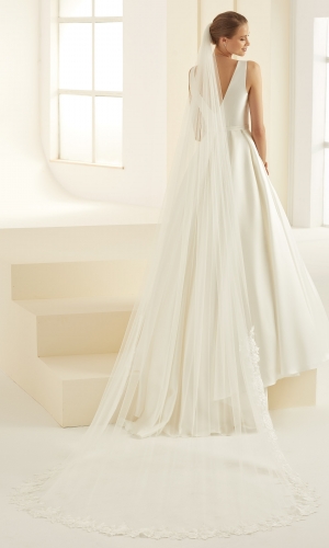 Brudeslør S342 i blød tyl med cut edge- og blondekant 280 cm | bridalstore.dk