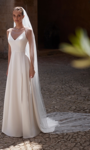 Brudeslør S521 i glimmertyl med glasperlekant 300 cm | bridalstore.dk