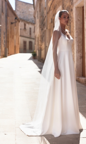 Brudeslør S522 i glimmertyl med glasperlekant 200 cm | bridalstore.dk
