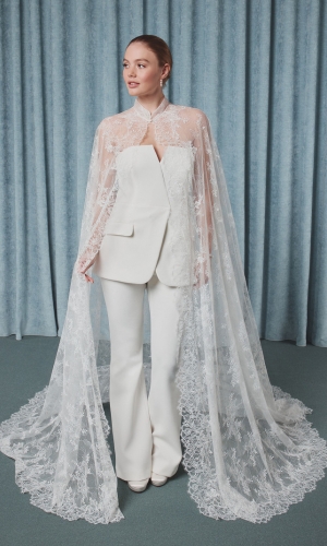 Cape Lace 250 cm ivory | bridalstore.dk
