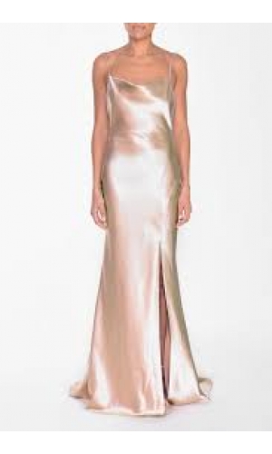 Brudekjole med beige farve silke look