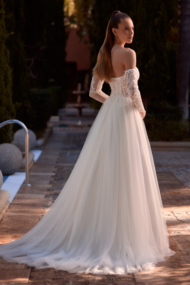 Brudekjole ARWENA | bridalstore.dk