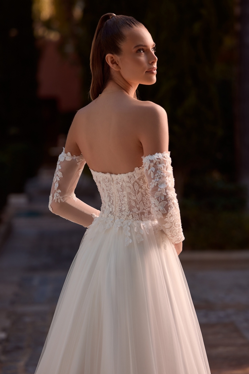 Brudekjole ARWENA | bridalstore.dk