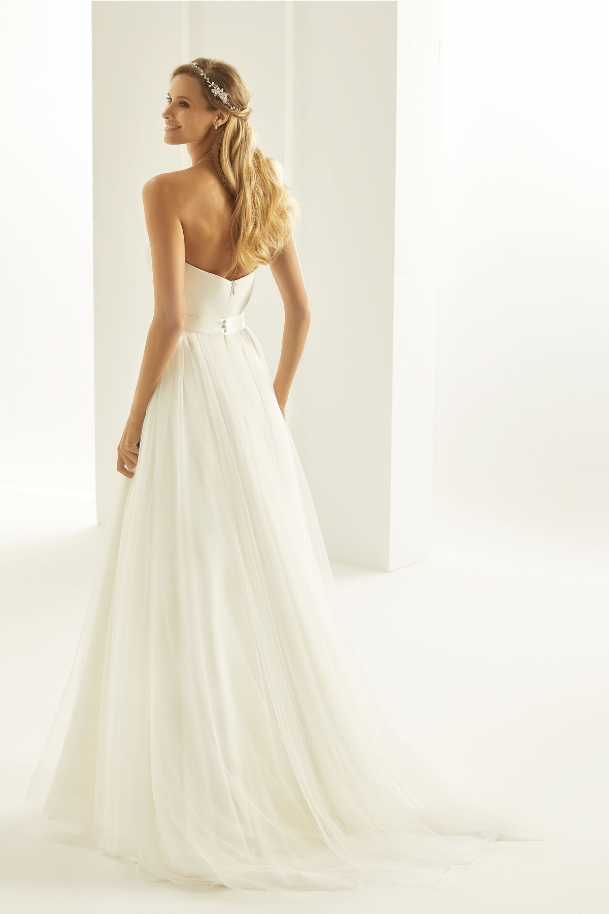 Brudekjole SAINT | bridalstore.dk