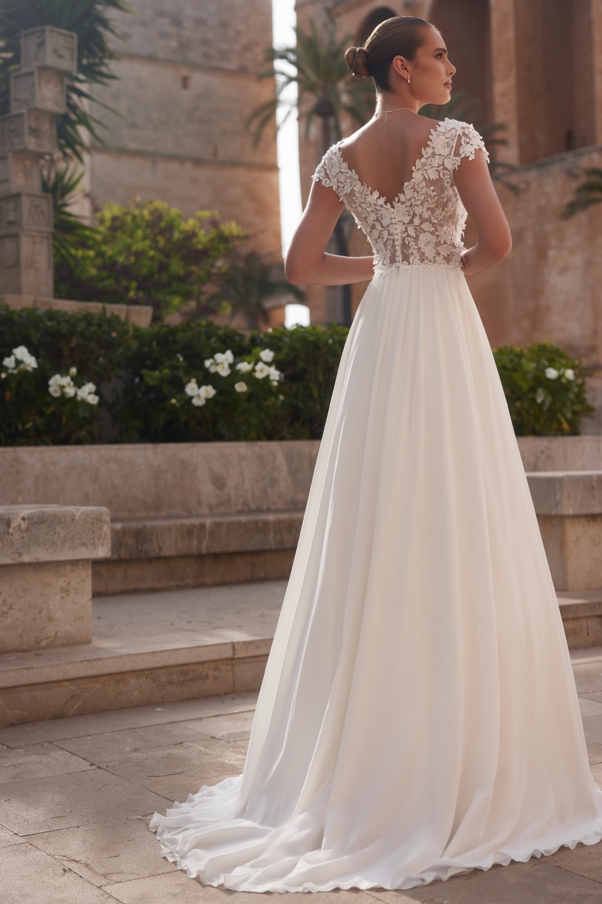 Brudekjole Olena | bridalstore.dk