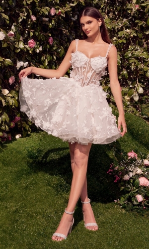 Kort hvid brudekjole WL081 med tylskørt og 3D blomster | bridalstore.dk