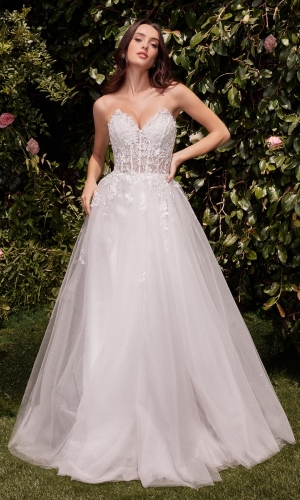 Lang brudekjole C148W i tyl med blondeapplikationer | bridalstore.dk