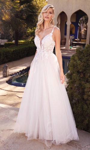 Lang brudekjole CB072W i tyl med blondeapplikationer | bridalstore.dk